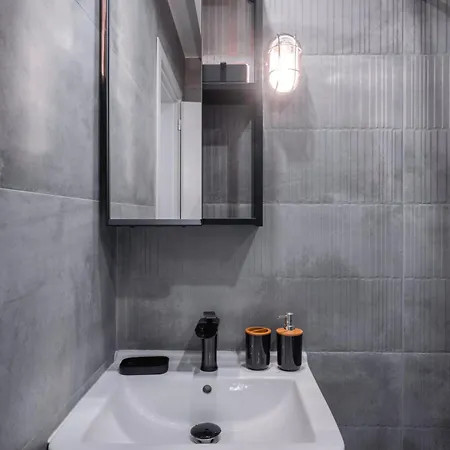 Apartment Brick Haven: Contemporary Urban Living Redefined *